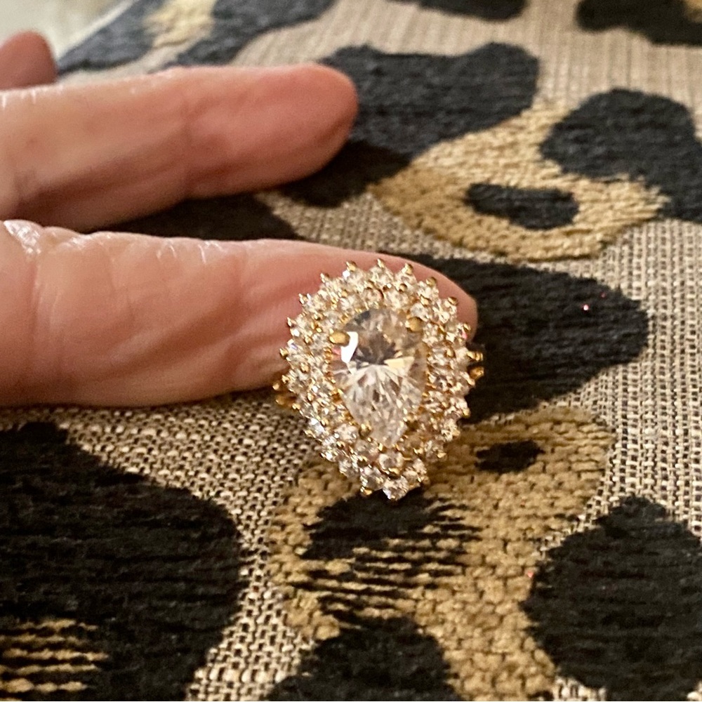 Vintage Lindenwold gold plated pear cz cluster cocktail ring